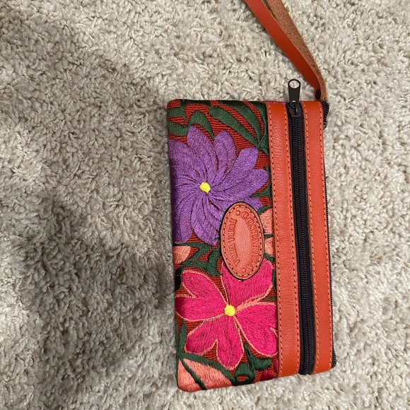 Floral wrist purse - Picture 2 of 2
